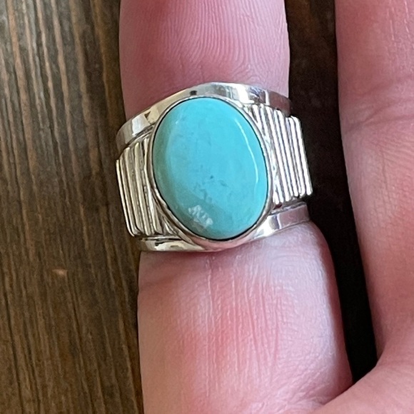 Sterling Silver Turquoise Ring in 5.5 - Picture 4 of 5